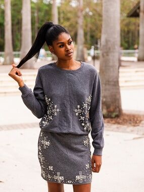 Crystal Embellished Crew Neck Pullover Sweatshirt